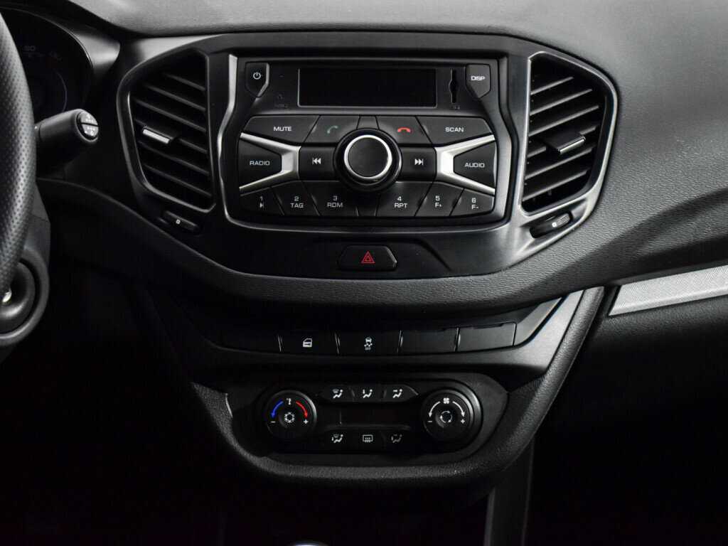 Лада (ВАЗ) Веста б/у, 2017, Механическая. Фото: #14