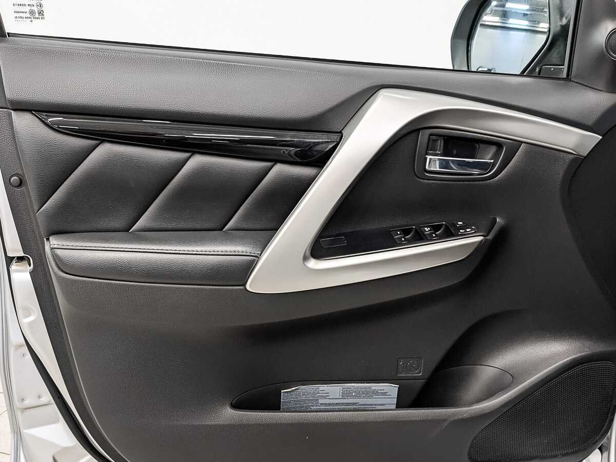 Mitsubishi Pajero Sport б/у, 2020, Автоматическая. Фото: #18