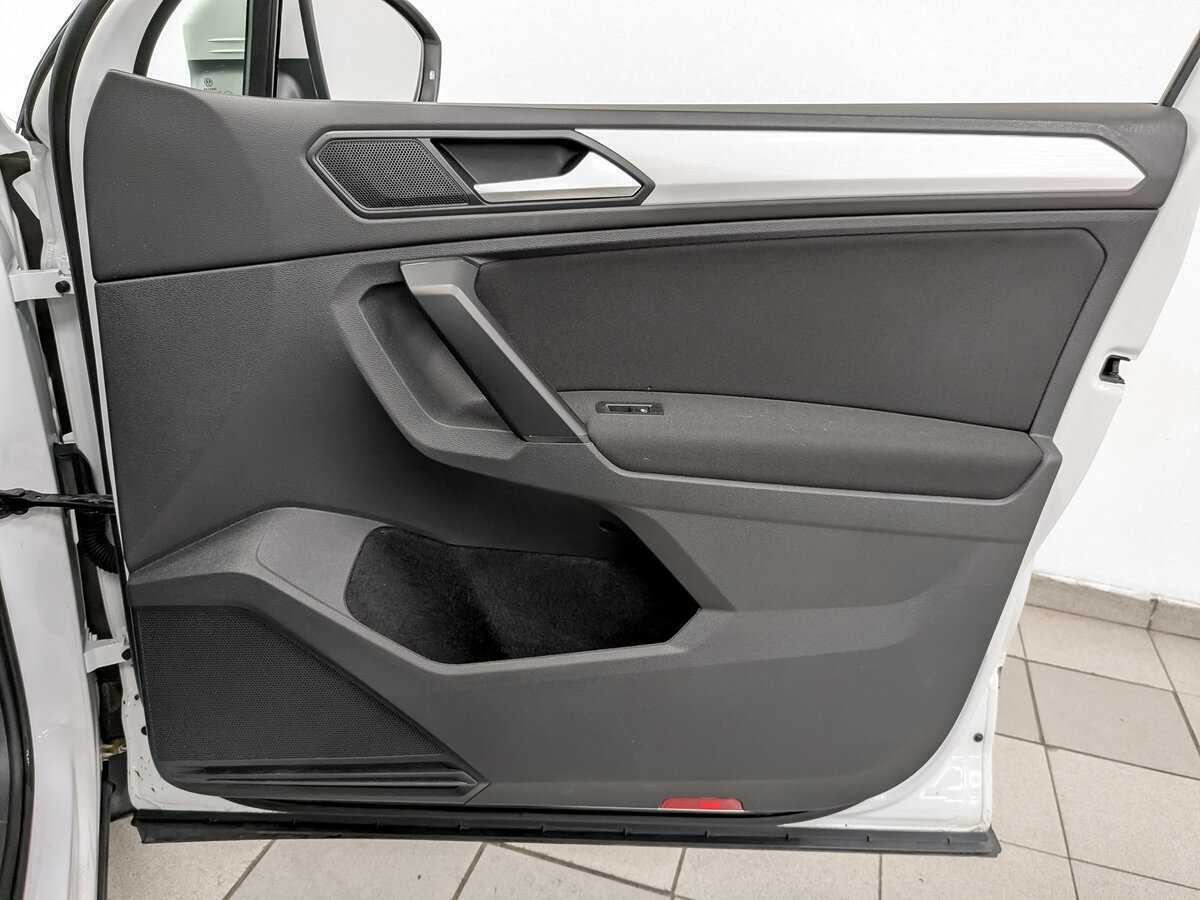 Volkswagen Tiguan б/у, 2021, Роботизированная. Фото: #23