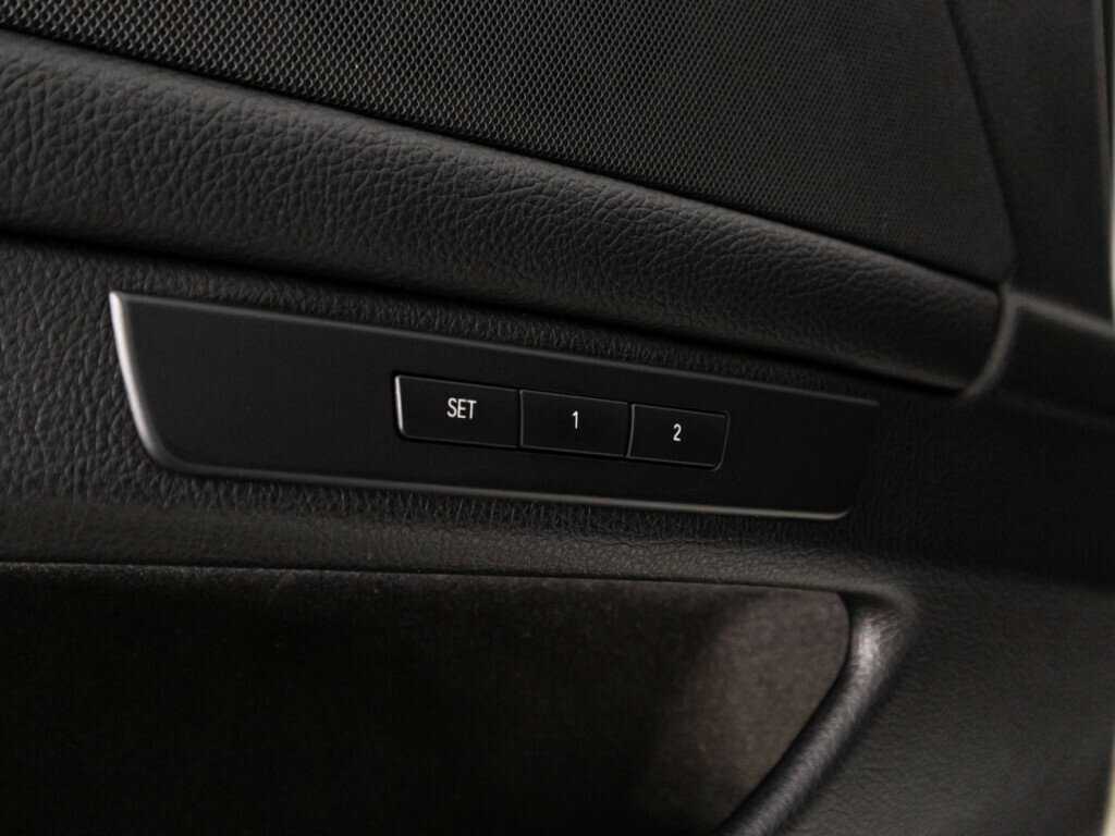 БМВ 5 серии б/у, 2016, Автоматическая. Фото: #17