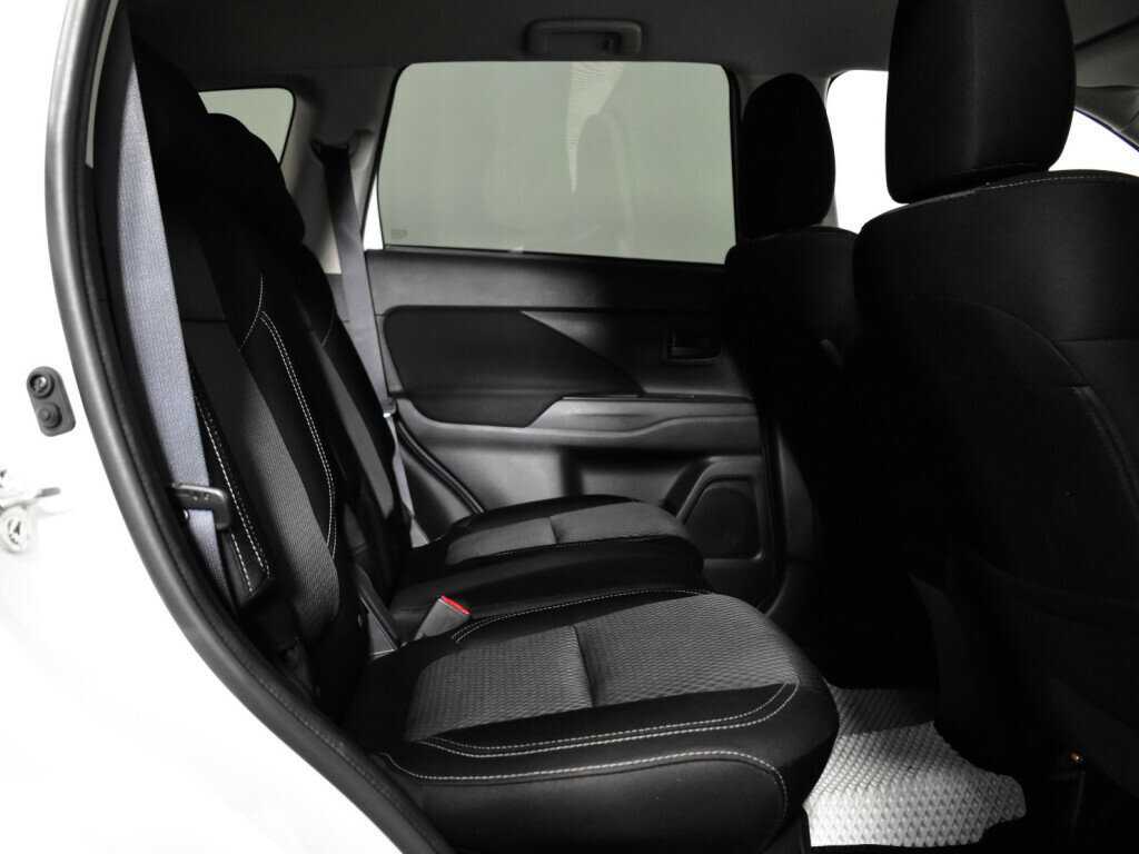 Митсубиши Оутлэндер б/у, 2020, Вариатор. Фото: #9