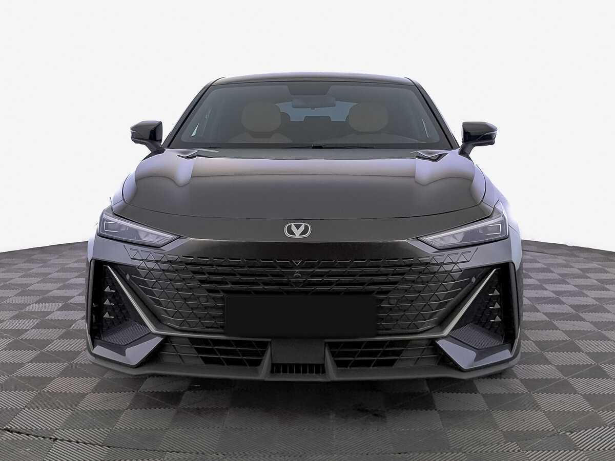 Чанган УНИ-В б/у, 2022, Роботизированная. Фото: #1