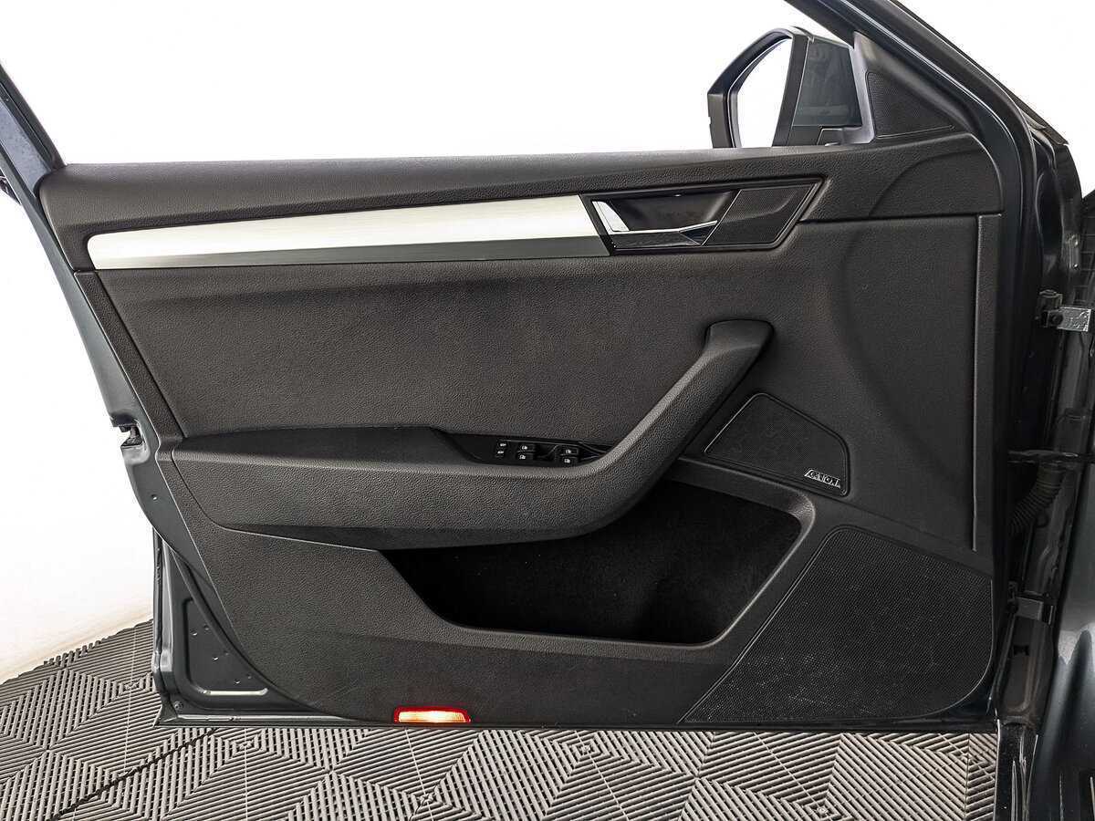 Skoda Superb б/у, 2018, Роботизированная. Фото: #16