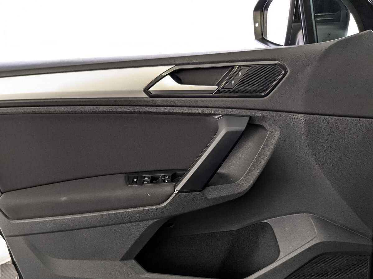 Volkswagen Tiguan б/у, 2018, Роботизированная. Фото: #16