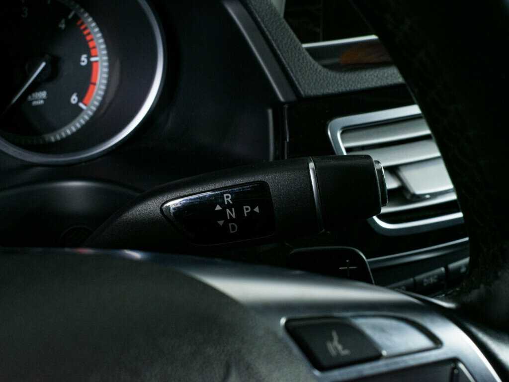 Мерседес-Бенц Е-Класс б/у, 2014, Автоматическая. Фото: #13