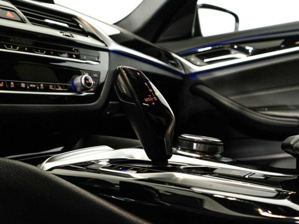 БМВ 5 серии б/у, 2017, Автоматическая. Фото: #17