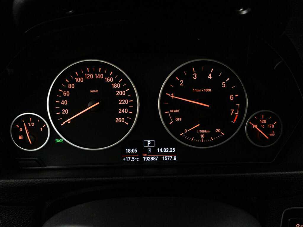 БМВ 3 серии б/у, 2016, Автоматическая. Фото: #11