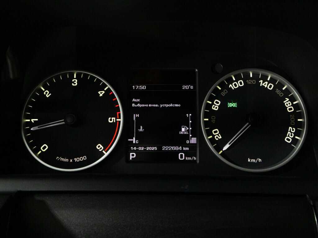 Лэнд Ровер Дискавери б/у, 2016, Автоматическая. Фото: #11