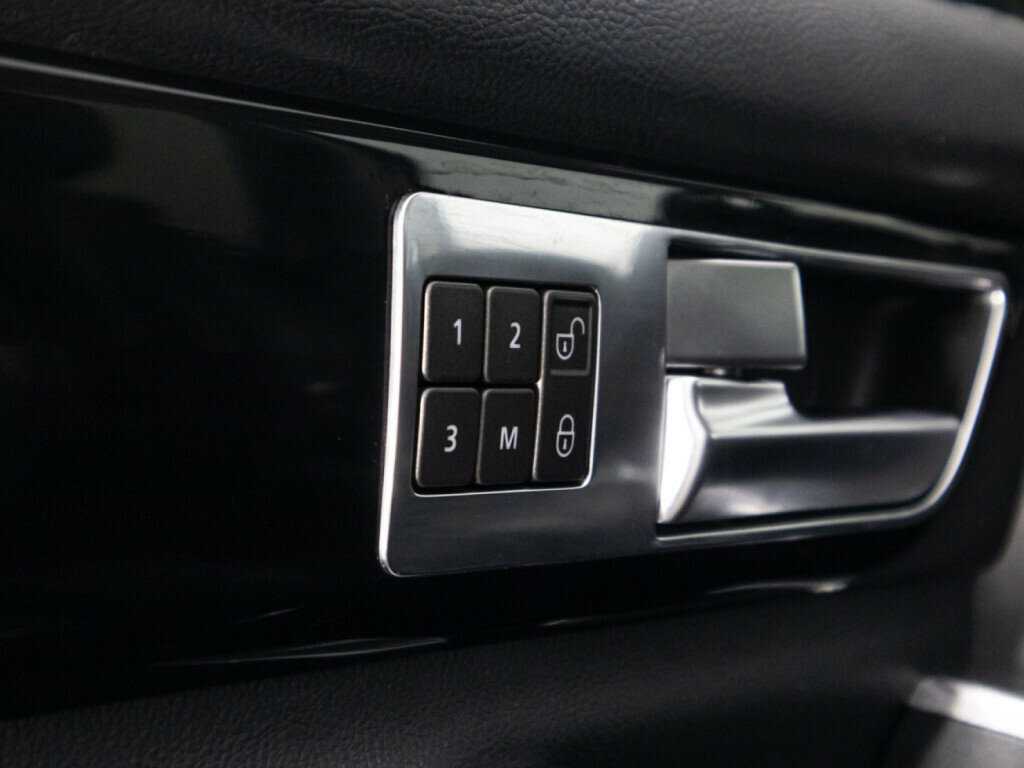 Лэнд Ровер Дискавери б/у, 2016, Автоматическая. Фото: #22