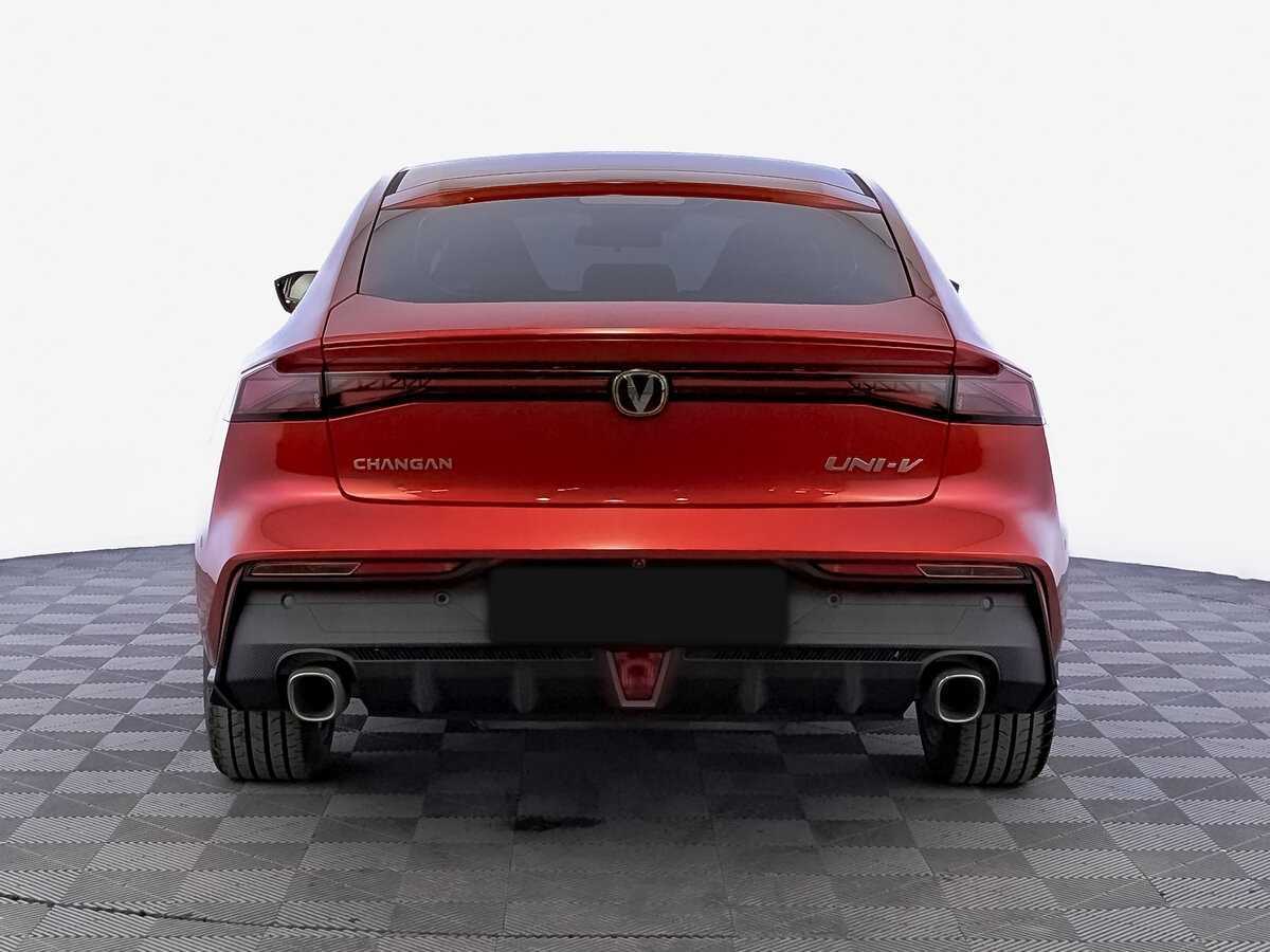 Changan UNI-V б/у, 2024, Роботизированная. Фото: #5