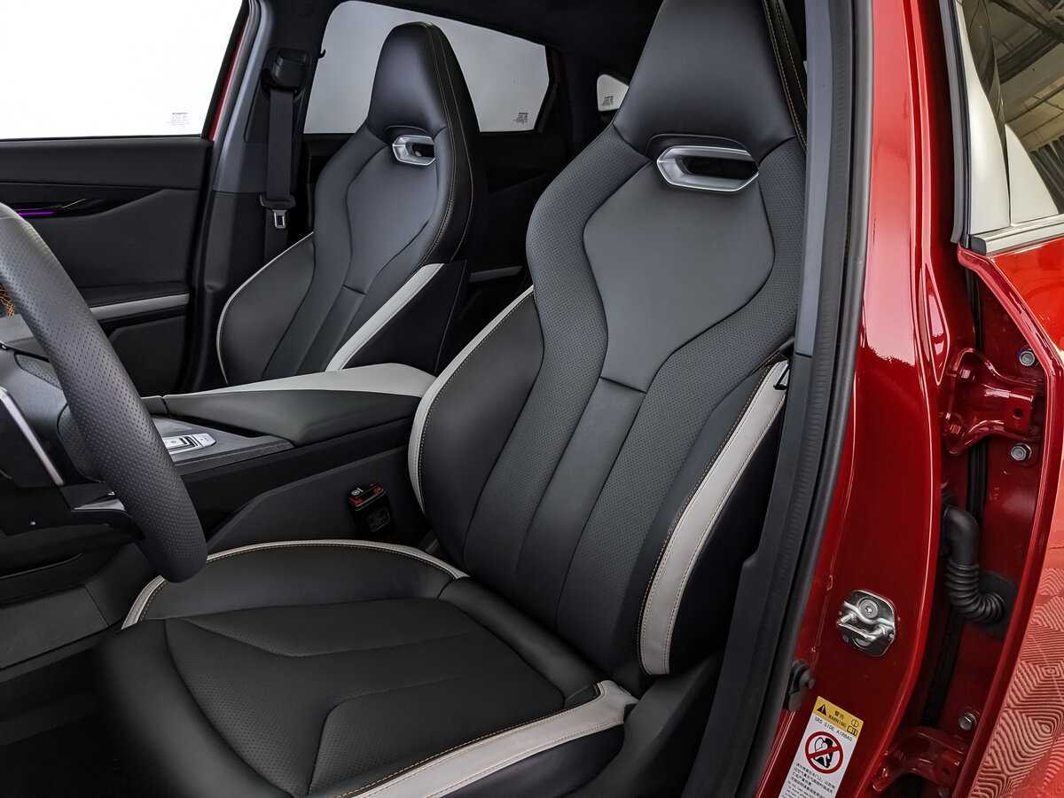 Changan UNI-V б/у, 2024, Роботизированная. Фото: #19