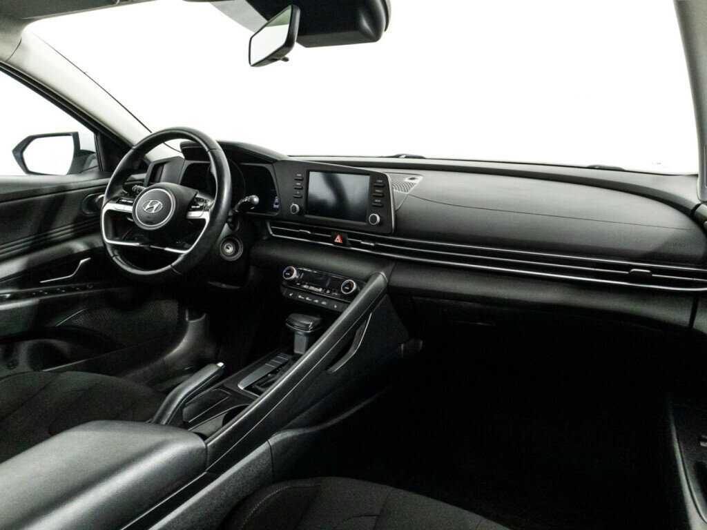 Hyundai Elantra б/у, 2021, Автоматическая. Фото: #8