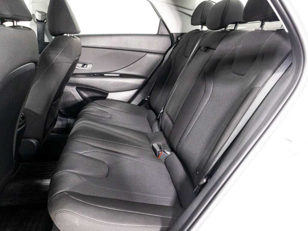 Hyundai Elantra б/у, 2021, Автоматическая. Фото: #9