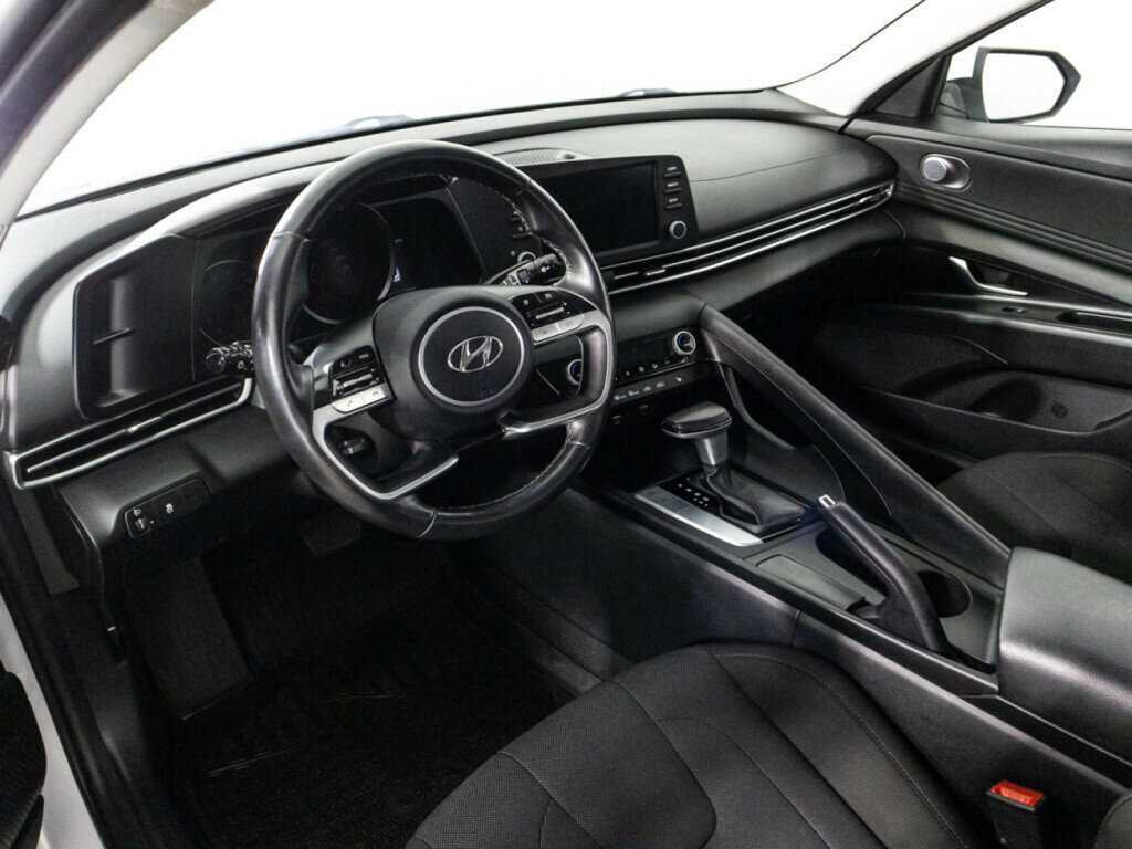 Hyundai Elantra б/у, 2021, Автоматическая. Фото: #10