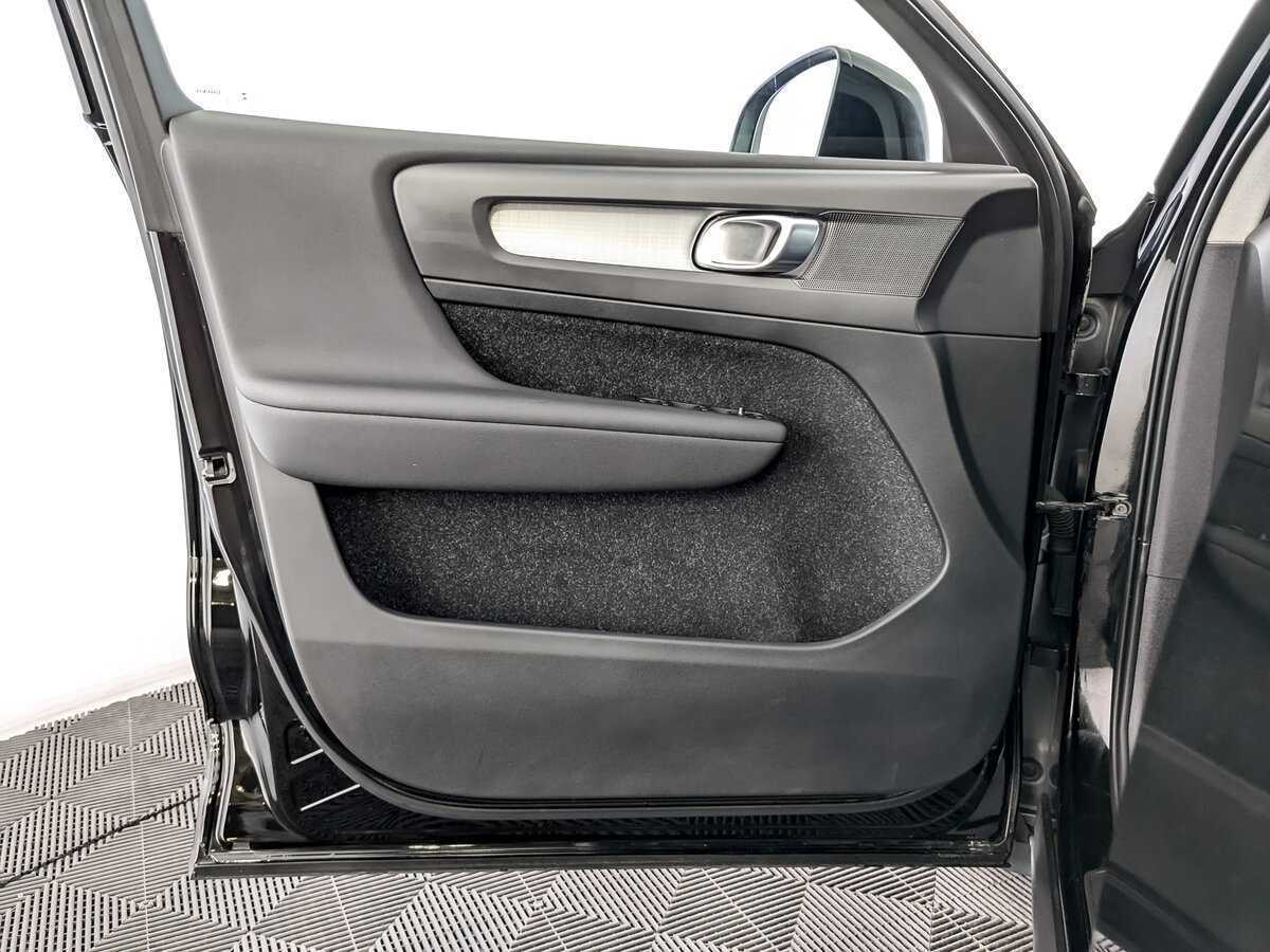 Вольво ИксЦ40 б/у, 2019, Автоматическая. Фото: #20