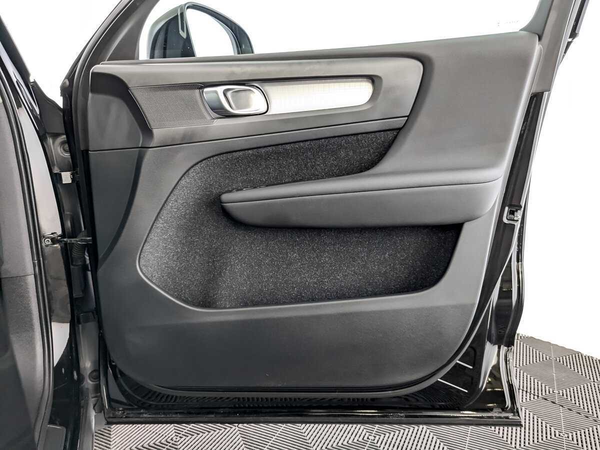 Вольво ИксЦ40 б/у, 2019, Автоматическая. Фото: #23