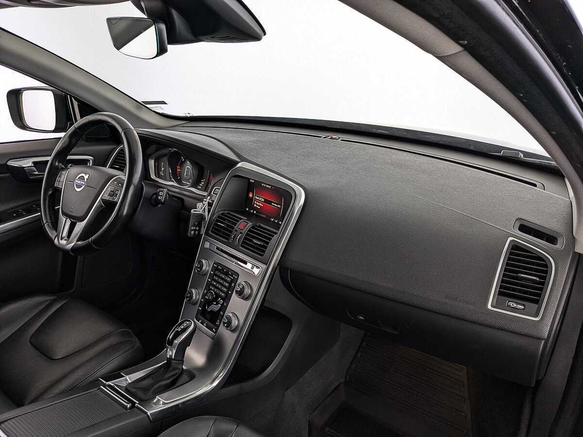 Вольво ИксЦ60 б/у, 2017, Автоматическая. Фото: #10