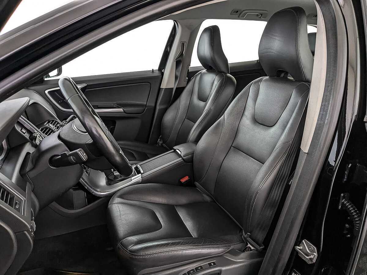 Вольво ИксЦ60 б/у, 2017, Автоматическая. Фото: #19