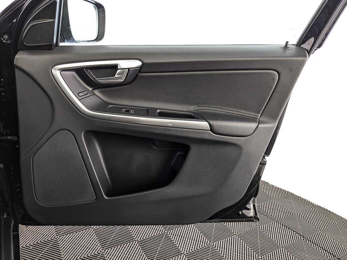 Вольво ИксЦ60 б/у, 2017, Автоматическая. Фото: #22