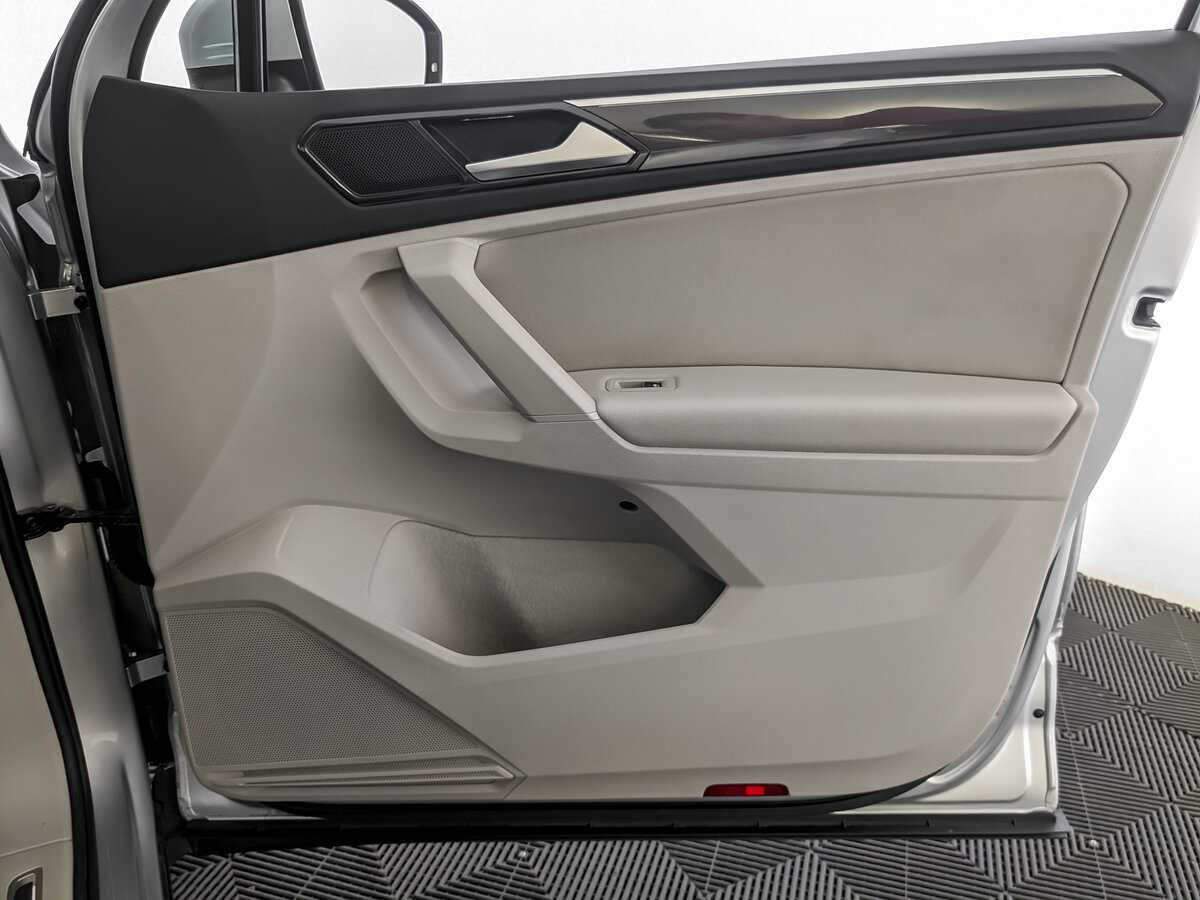 Volkswagen Tiguan б/у, 2017, Роботизированная. Фото: #23