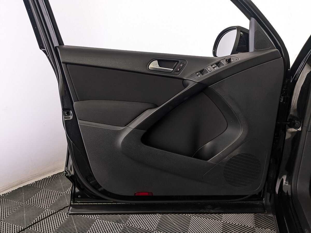 Volkswagen Tiguan б/у, 2015, Роботизированная. Фото: #18