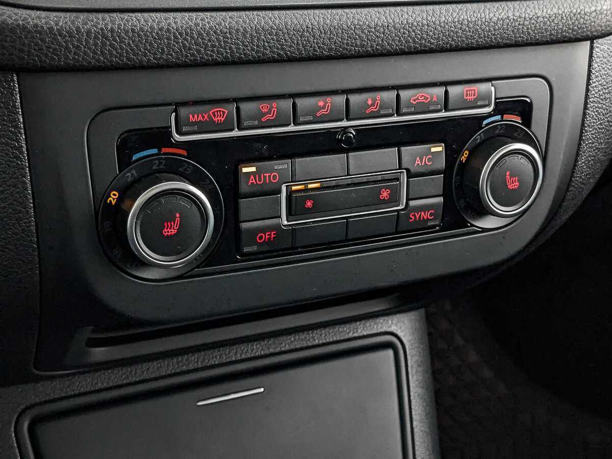 Volkswagen Tiguan б/у, 2015, Роботизированная. Фото: #24