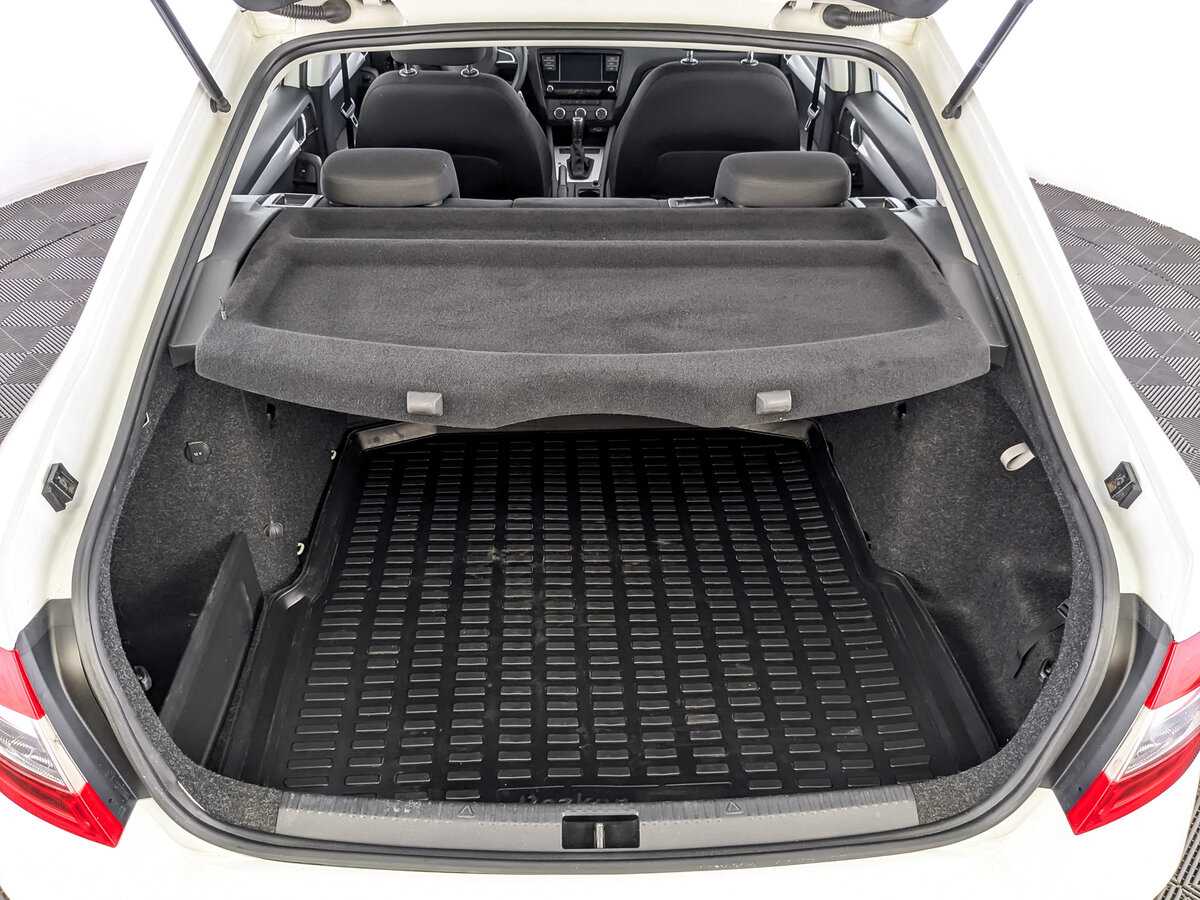 Шкода Октавия б/у, 2018, Роботизированная. Фото: #9