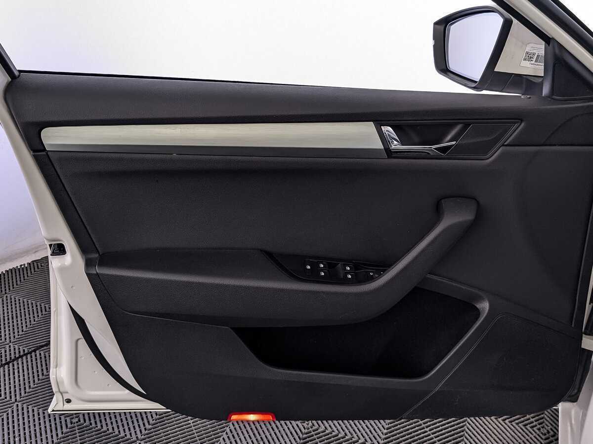 Skoda Superb б/у, 2017, Роботизированная. Фото: #18