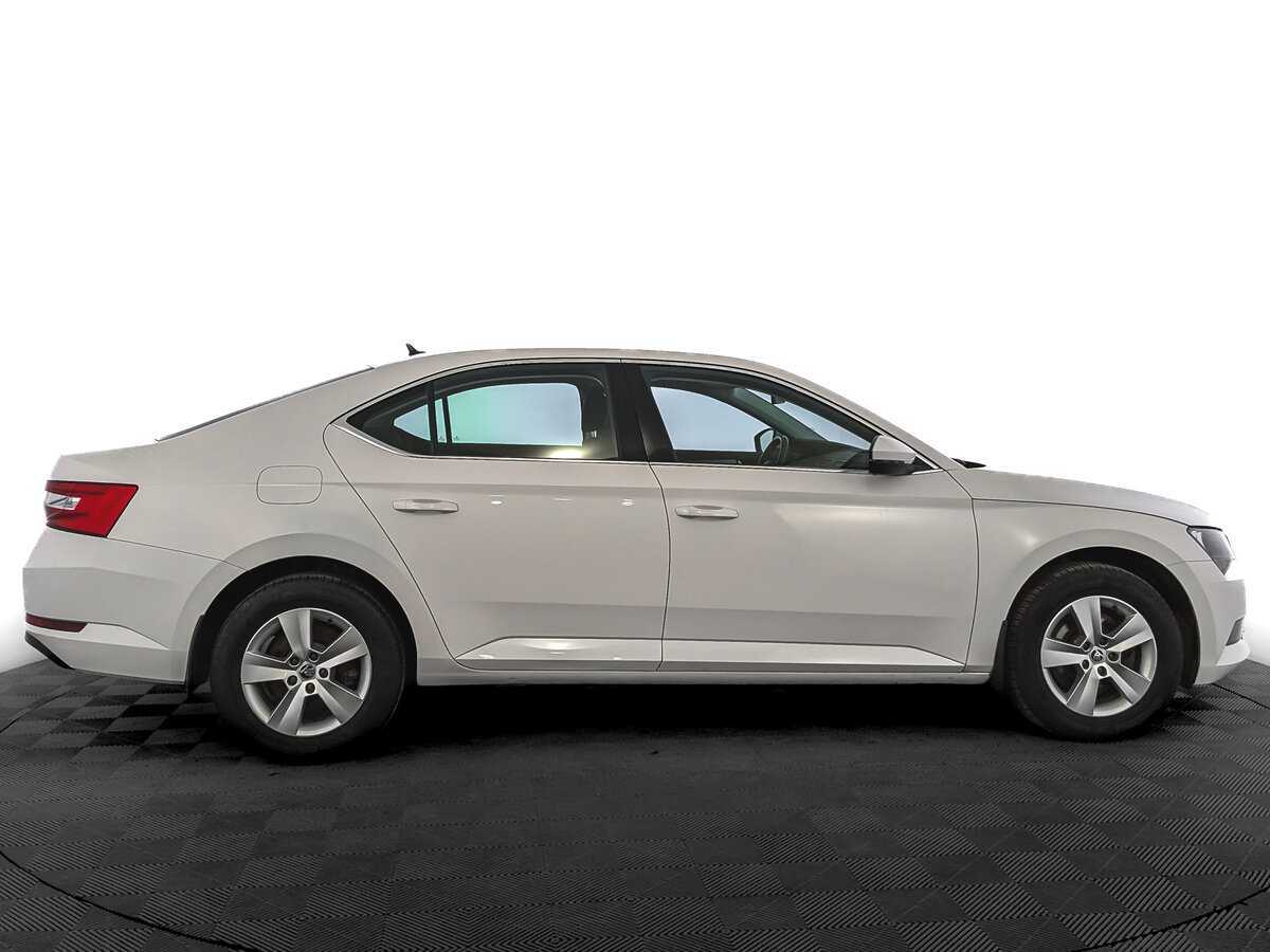 Skoda Superb б/у, 2017, Роботизированная. Фото: #3