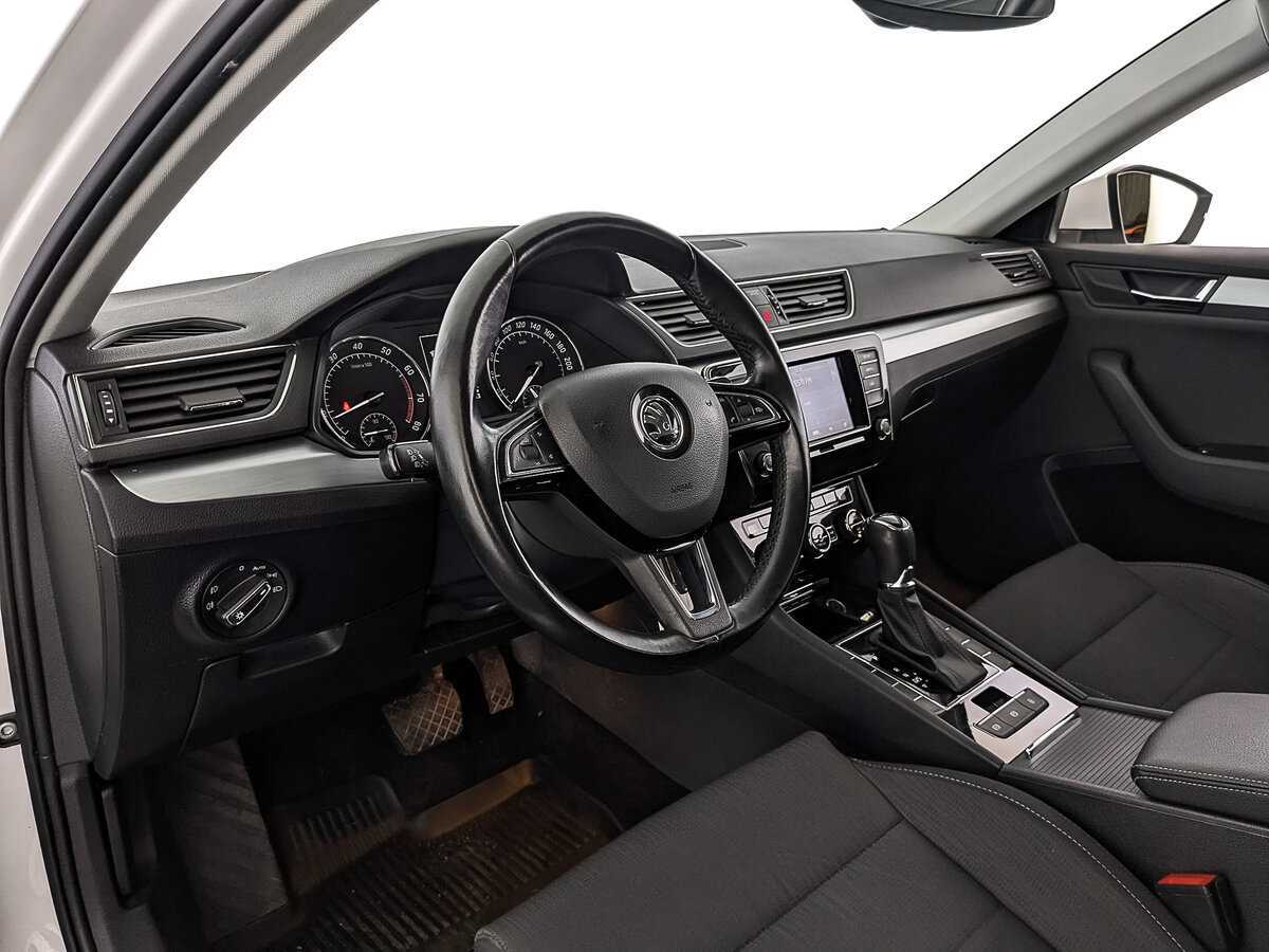 Skoda Superb б/у, 2017, Роботизированная. Фото: #15