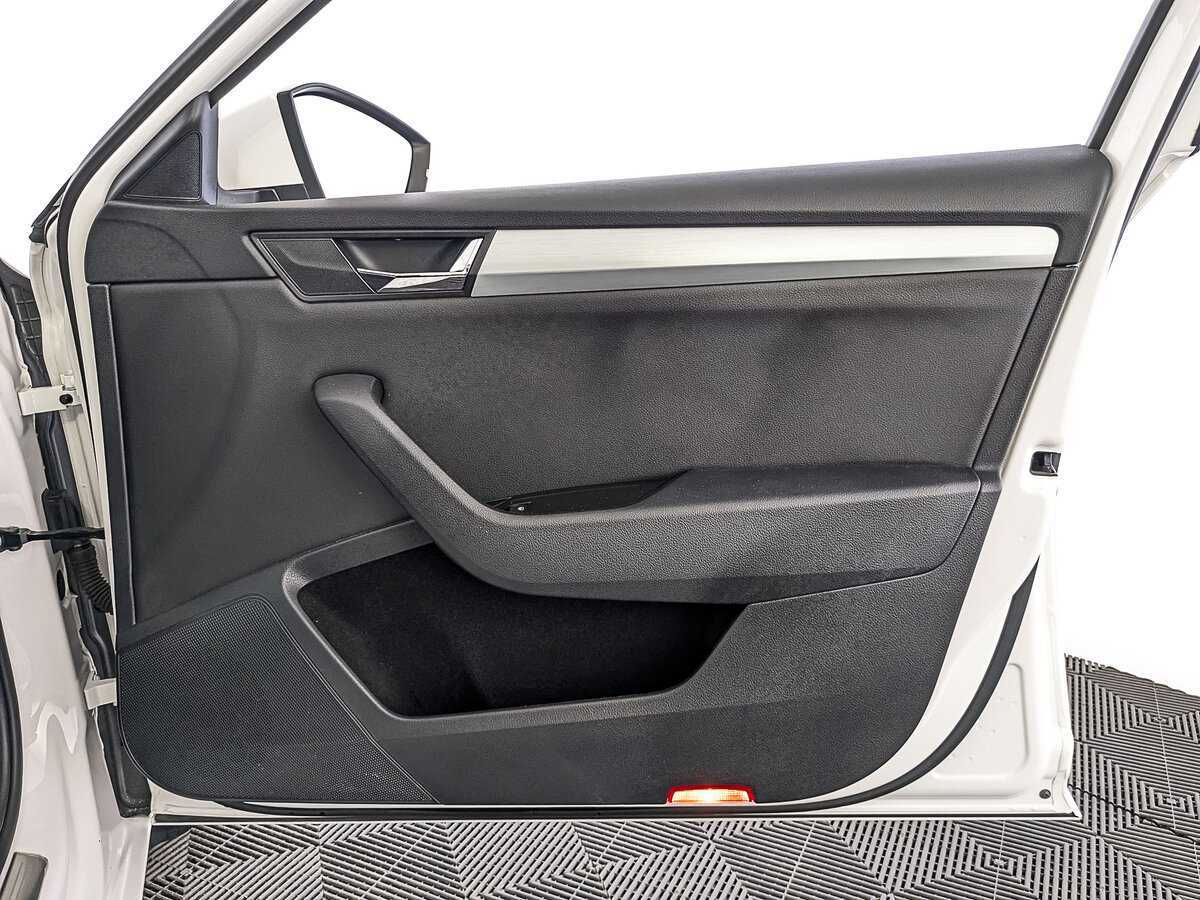 Skoda Superb б/у, 2017, Роботизированная. Фото: #23