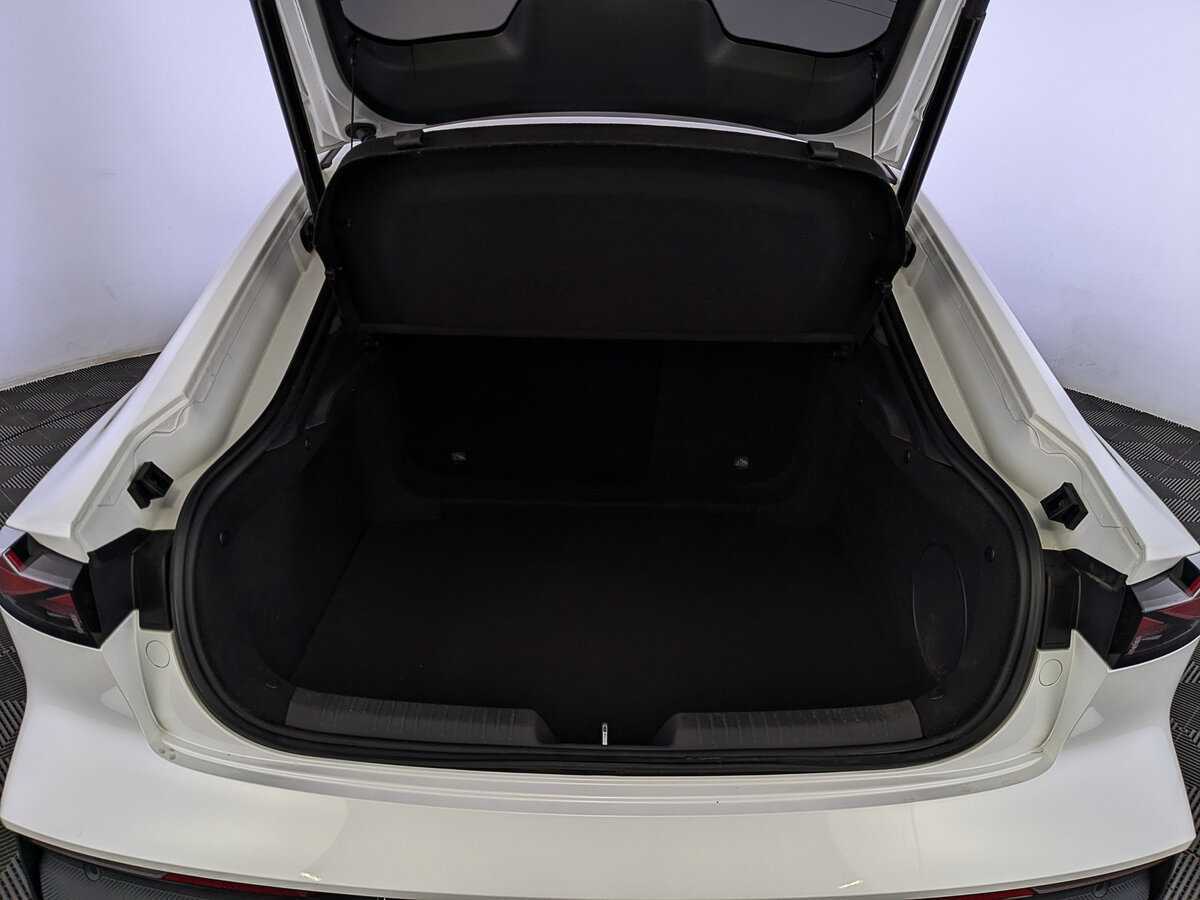 Чанган УНИ-В б/у, 2023, Роботизированная. Фото: #9