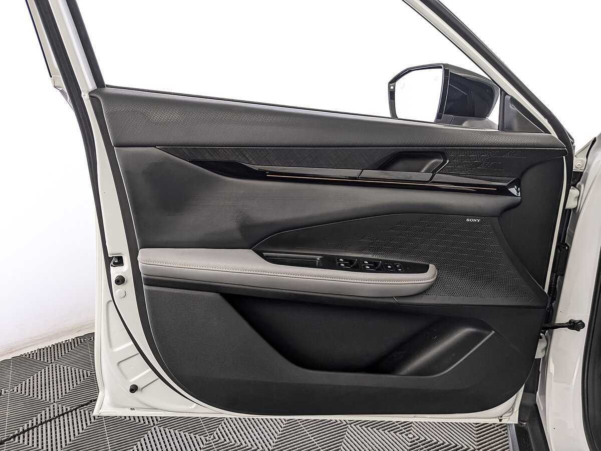 Чанган УНИ-В б/у, 2023, Роботизированная. Фото: #18