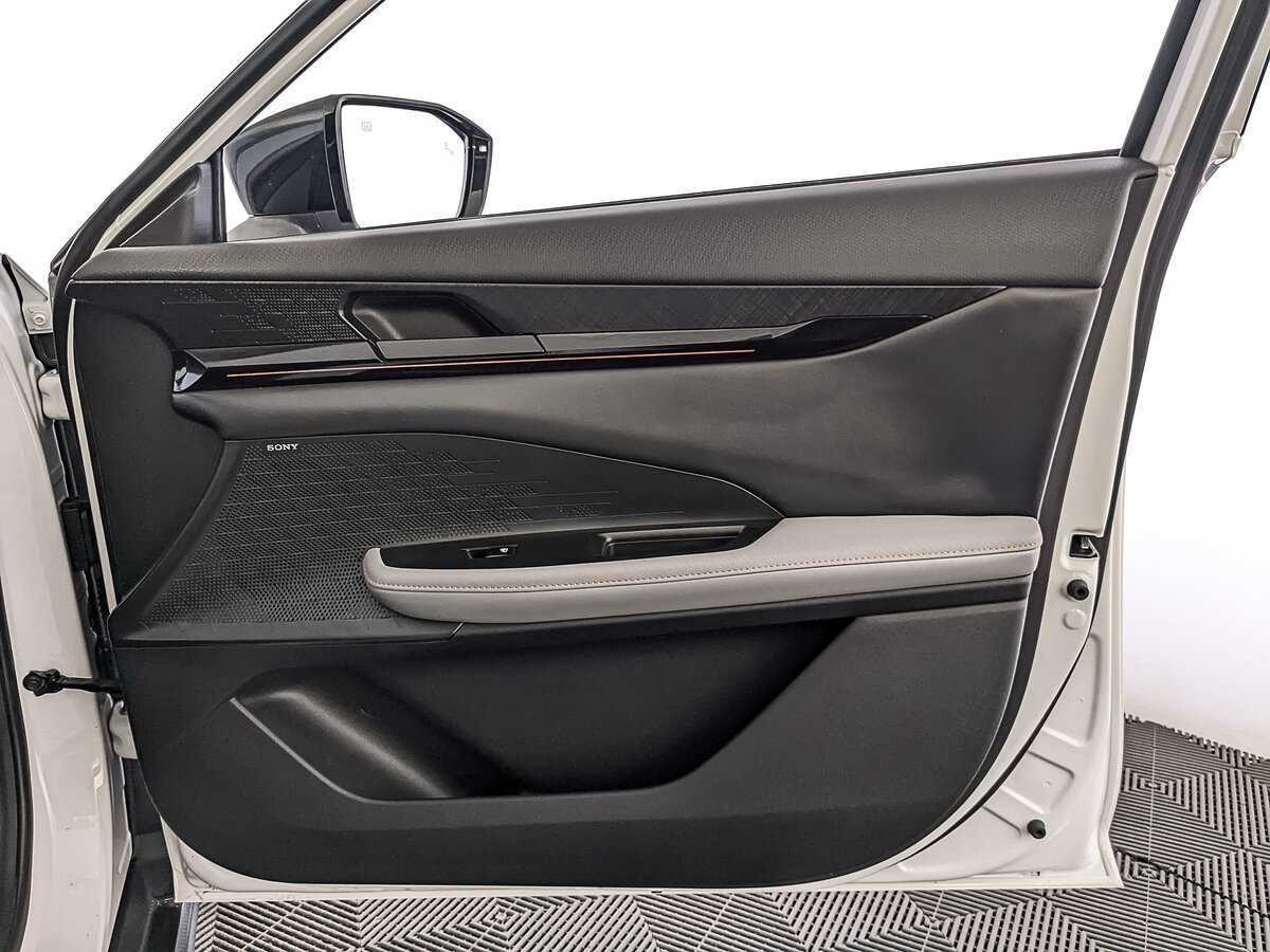 Чанган УНИ-В б/у, 2023, Роботизированная. Фото: #23