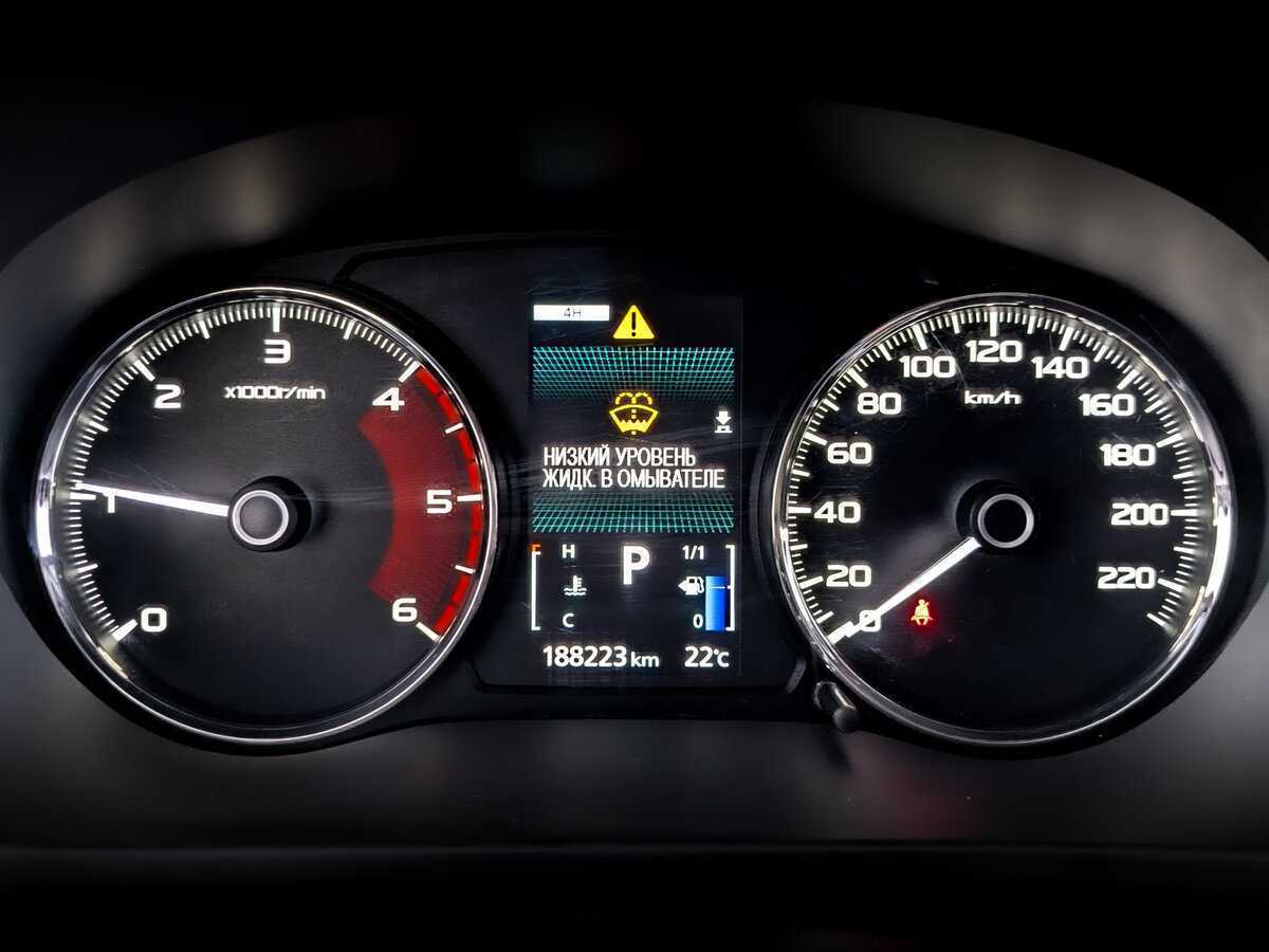 Митсубиши Паджеро Спорт б/у, 2018, Автоматическая. Фото: #12