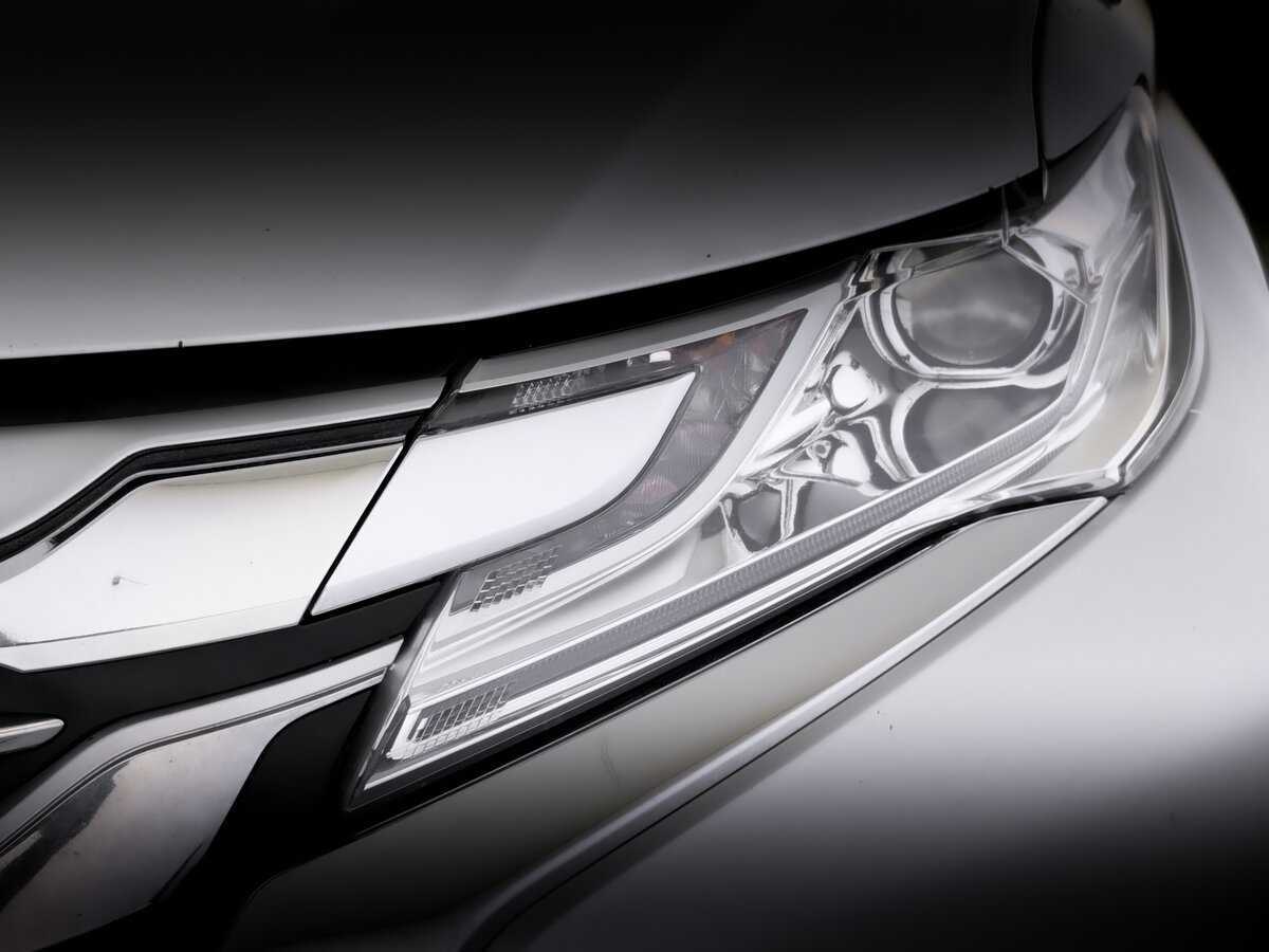 Митсубиши Паджеро Спорт б/у, 2018, Автоматическая. Фото: #16