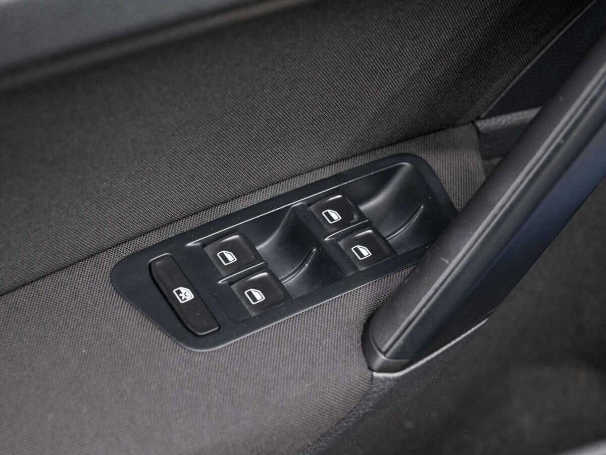 Volkswagen Golf б/у, 2013, Роботизированная. Фото: #14