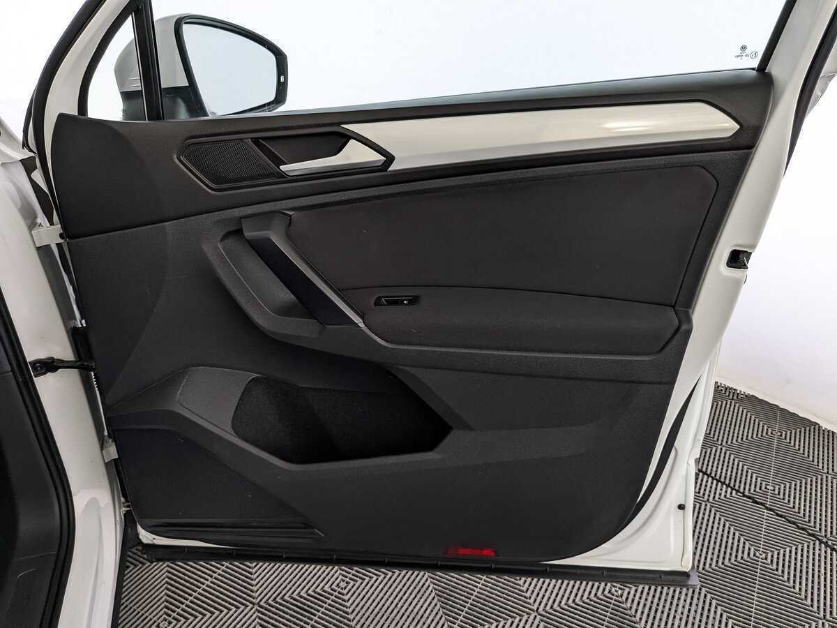 Volkswagen Tiguan б/у, 2021, Роботизированная. Фото: #24