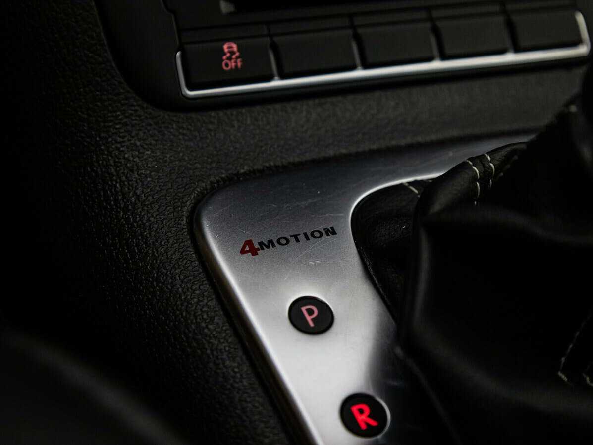 Volkswagen Tiguan б/у, 2015, Автоматическая. Фото: #13