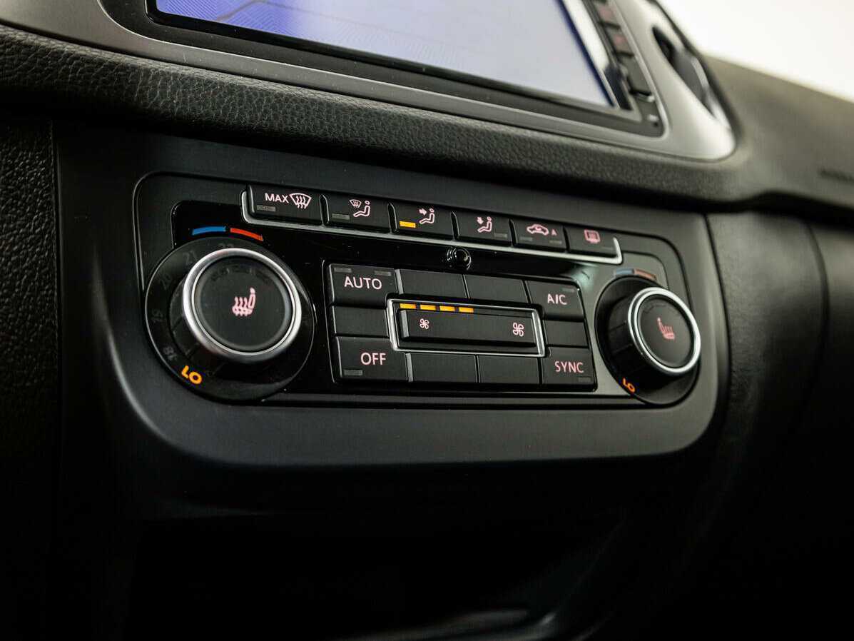 Volkswagen Tiguan б/у, 2015, Автоматическая. Фото: #14