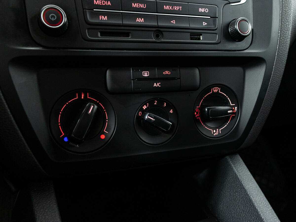 Volkswagen Jetta б/у, 2015, Автоматическая. Фото: #15