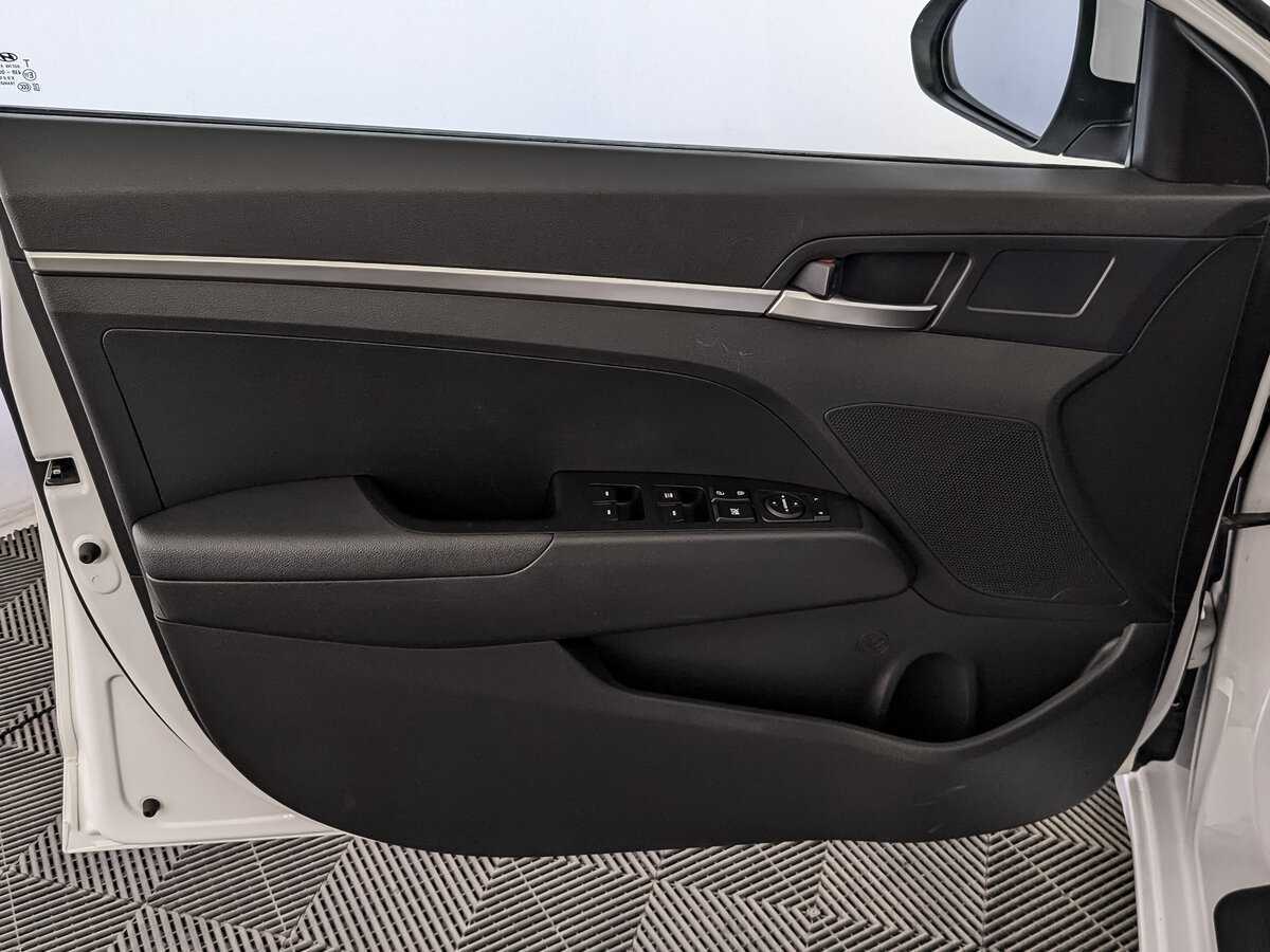 Hyundai Elantra б/у, 2019, Автоматическая. Фото: #18