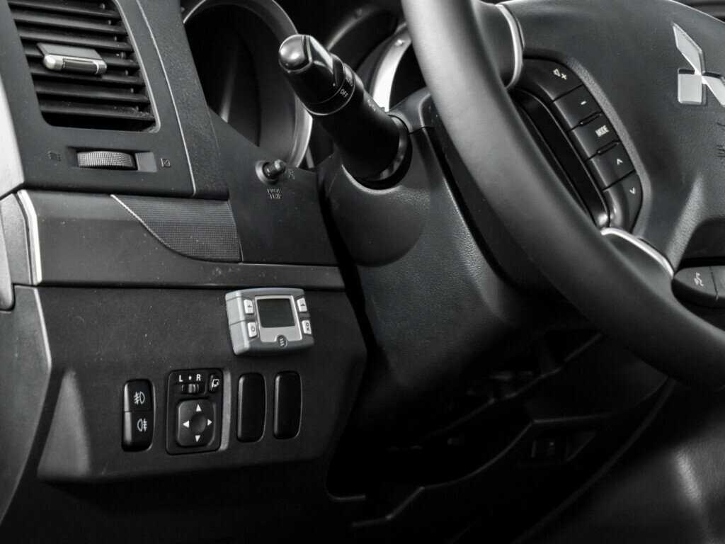 Митсубиши Паджеро б/у, 2013, Автоматическая. Фото: #9