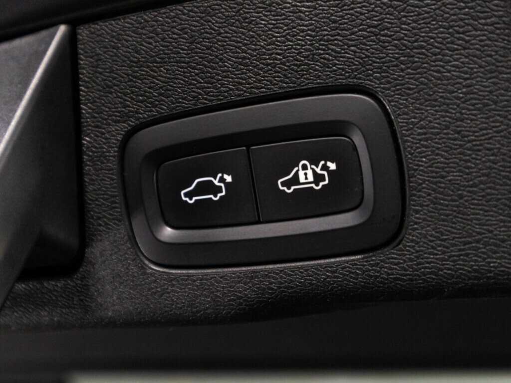 Volvo XC60 б/у, 2018, Автоматическая. Фото: #14