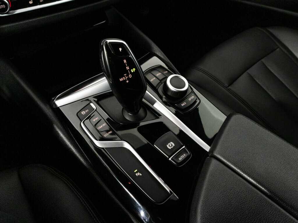 БМВ 5 серии б/у, 2018, Автоматическая. Фото: #16