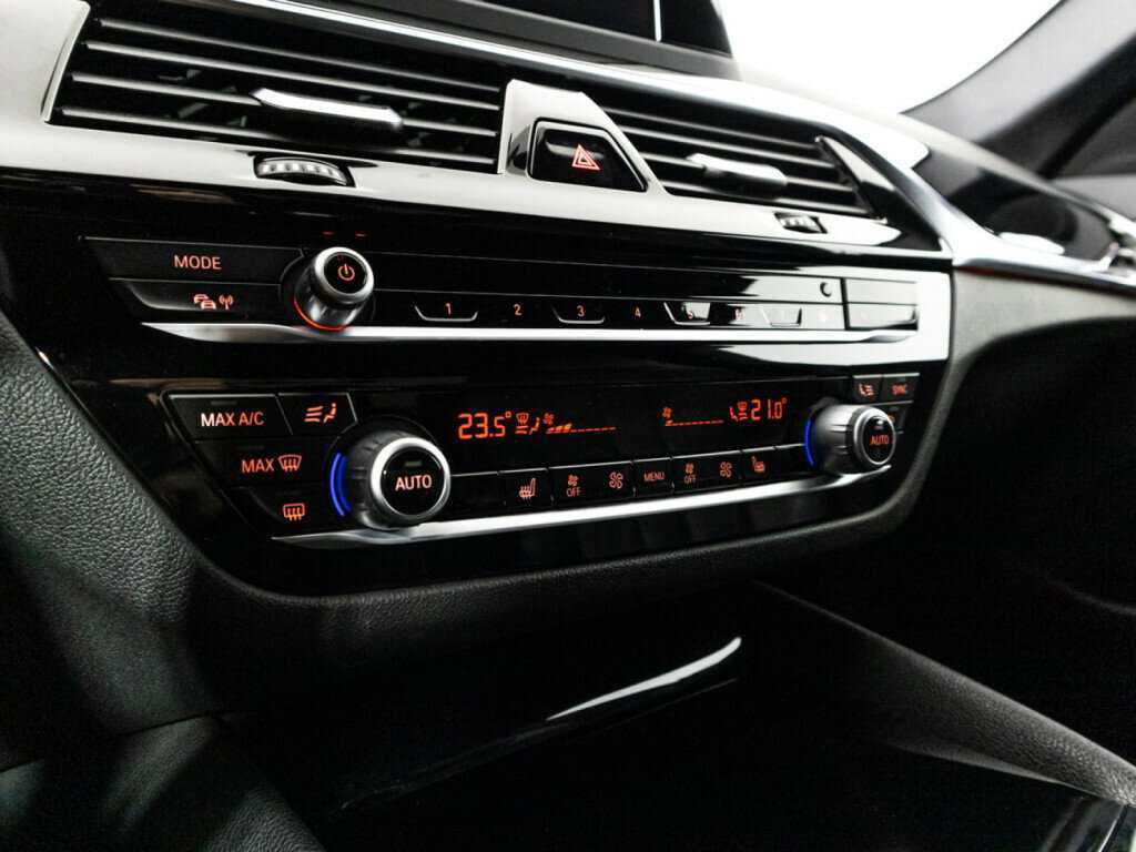 БМВ 5 серии б/у, 2018, Автоматическая. Фото: #17