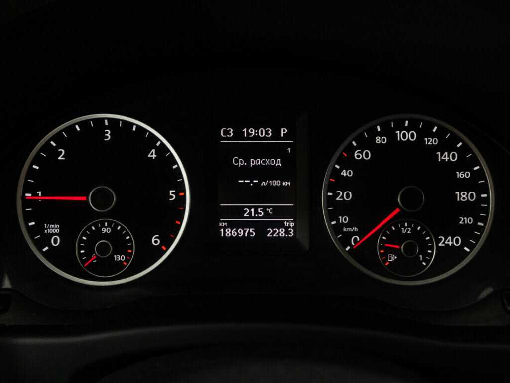 Volkswagen Tiguan б/у, 2012, Автоматическая. Фото: #11