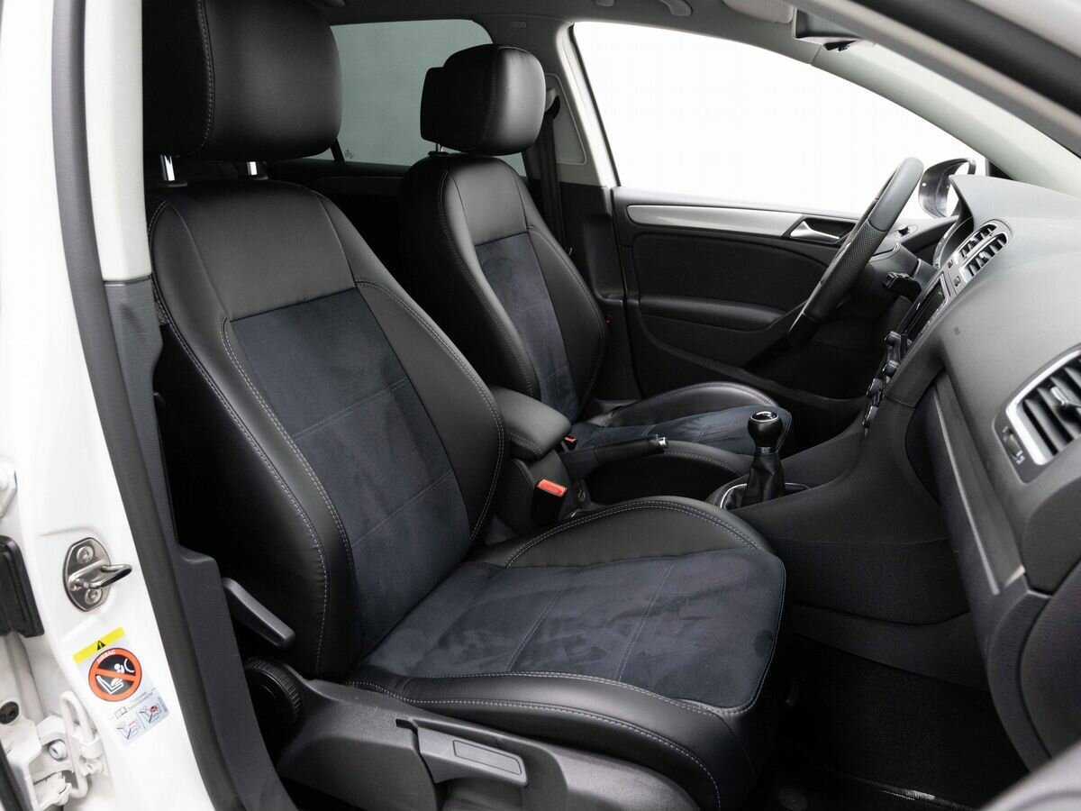 Volkswagen Golf б/у, 2012, Механическая. Фото: #11