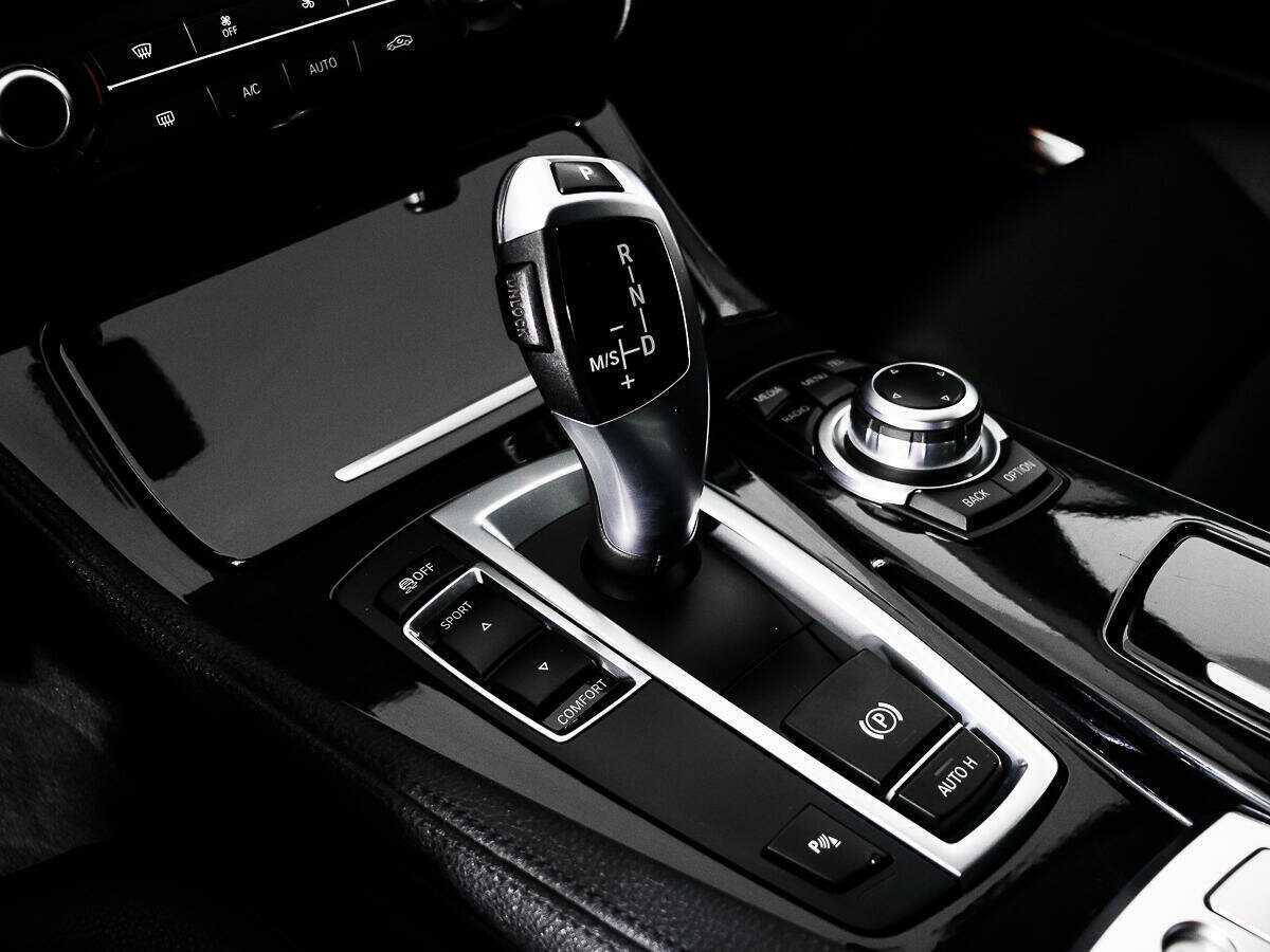 БМВ 5 серии б/у, 2014, Автоматическая. Фото: #10