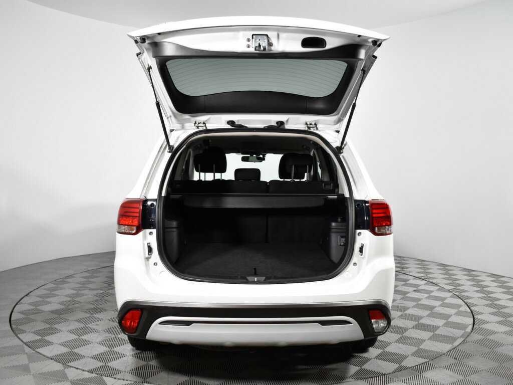 Митсубиши Оутлэндер б/у, 2020, Вариатор. Фото: #16